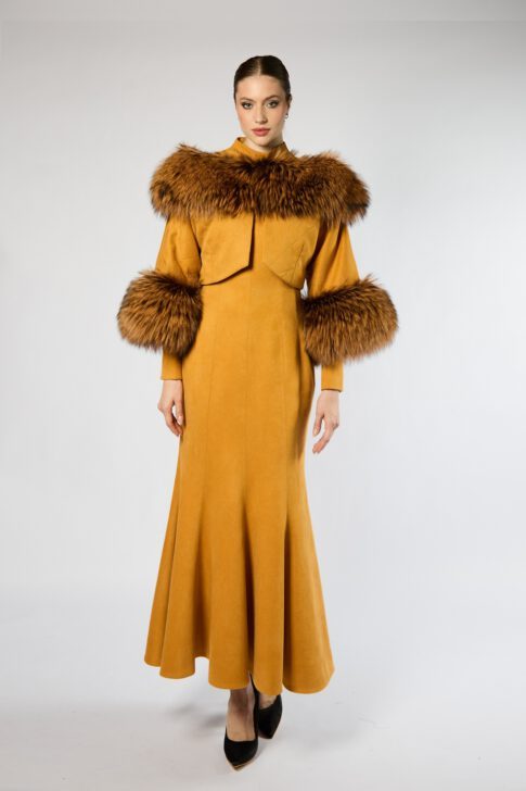 Болеро цвета охра